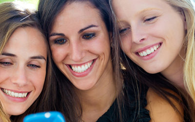How to Stay HIPAA Compliant While Texting Dental Patients?